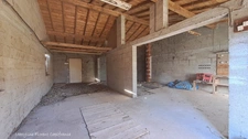 Maison en pierre mitoyenne de 70 m² à rénover entièrement — Terrain de 1 112 m²