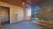 Maison en pierre mitoyenne de 70 m² à rénover entièrement — Terrain de 1 112 m²