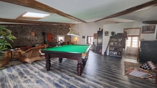 Bâtisse en pierre de 262 m², Cour, jardin cocon, garage & fort potentiel