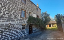 Maison en pierre mitoyenne de 70 m² à rénover entièrement — Terrain de 1 112 m²