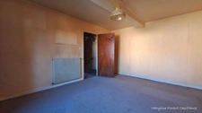 Maison en pierre mitoyenne de 70 m² à rénover entièrement — Terrain de 1 112 m²