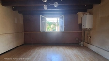 Maison en pierre mitoyenne de 70 m² à rénover entièrement — Terrain de 1 112 m²