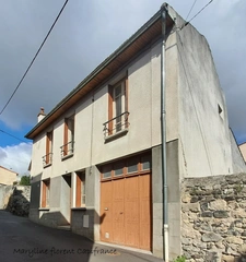 Maison de ville 5 pièces, avec extérieur privatif et garage à vendre (63)