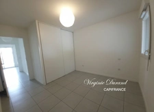 Appartement T3 récent avec grande terrasse couverte et jardinet + place de parking en sous-sol / Bayonne (64)