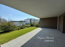 Appartement T3 récent avec grande terrasse couverte et jardinet + place de parking en sous-sol / Bayonne (64)