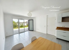 Appartement T3 récent avec grande terrasse couverte et jardinet + place de parking en sous-sol / Bayonne (64)