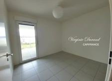 Appartement T3 récent avec grande terrasse couverte et jardinet + place de parking en sous-sol / Bayonne (64)