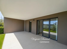 Appartement T3 récent avec grande terrasse couverte et jardinet + place de parking en sous-sol / Bayonne (64)