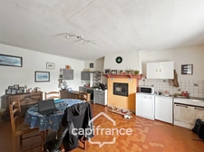 Maison à vendre proche Pontivy – 85 m² – 2 chambres – terrain 807 m² – garage – fort potentiel