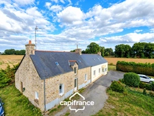 Maison à vendre proche Pontivy – 85 m² – 2 chambres – terrain 807 m² – garage – fort potentiel