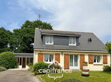 PROPERTY COMPRISING A HOUSE, A 360 M² SHED, NUMEROUS OUTBUILDINGS AND 6,280 M² OF LAND – SET IN NATURAL SURROUNDINGS IN KERFOURN, NEAR PONTIVY