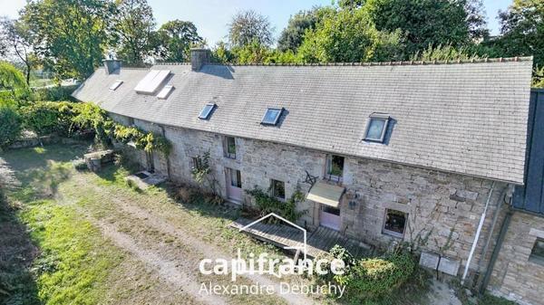 LONGÈRE DE CHARME – 227 M² HABITABLES – 6 CHAMBRES – STUDIO PMR – SÉGLIEN