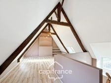 Renovated stone house – 300 m² of living space – 10 rooms – 2,800 m² plot – Réguiny – Garage – Single-storey living