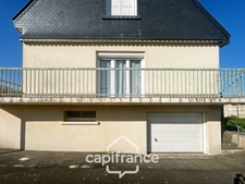 Maison néo-bretonne 8 pièces – 140 m² habitables – Terrain clos 1019 m² – Garage – Hangar camping-car – Saint-Gonnery