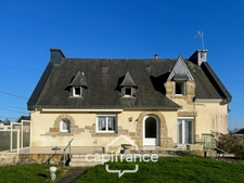 Maison néo-bretonne 8 pièces – 140 m² habitables – Terrain clos 1019 m² – Garage – Hangar camping-car – Saint-Gonnery