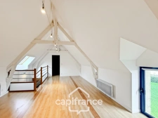 Renovated stone house – 300 m² of living space – 10 rooms – 2,800 m² plot – Réguiny – Garage – Single-storey living