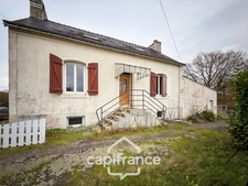 À vendre – Charmante maison rénovée de 87 m² au cœur de la campagne verdoyante de Lanvénégen, à deux pas du Faouët
