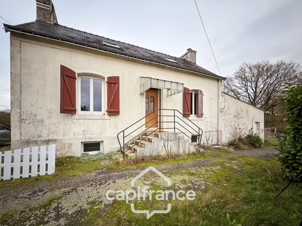 À vendre – Charmante maison rénovée de 87 m² au cœur de la campagne verdoyante de Lanvénégen, à deux pas du Faouët