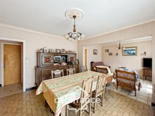 PROPERTY COMPRISING A HOUSE, A 360 M² SHED, NUMEROUS OUTBUILDINGS AND 6,280 M² OF LAND – SET IN NATURAL SURROUNDINGS IN KERFOURN, NEAR PONTIVY