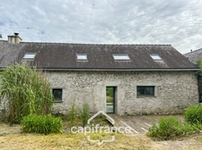 CHARACTERFUL PROPERTY WITH A 185 M² FARMHOUSE, TWO SEPARATE DWELLINGS AND A SHED, JUST A FEW MINUTES FROM PONTIVY – SAINT-GÉRAND