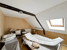 À vendre – Charmante maison rénovée de 87 m² au cœur de la campagne verdoyante de Lanvénégen, à deux pas du Faouët