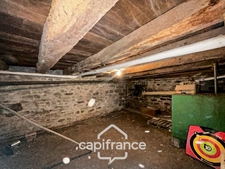 Authentique maison en pierre 10 pièces 220m² avec dépendances et parc arboré