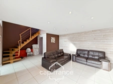 Renovated stone house – 300 m² of living space – 10 rooms – 2,800 m² plot – Réguiny – Garage – Single-storey living