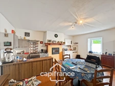 Maison à vendre proche Pontivy – 85 m² – 2 chambres – terrain 807 m² – garage – fort potentiel