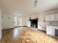Stone house with outbuildings and large grounds – Wooded and quiet setting – La Motte (22600)