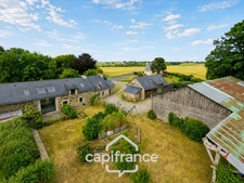 CHARACTERFUL PROPERTY WITH A 185 M² FARMHOUSE, TWO SEPARATE DWELLINGS AND A SHED, JUST A FEW MINUTES FROM PONTIVY – SAINT-GÉRAND