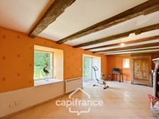 PROPRIÉTÉ DE CARACTÈRE SUR PLUS DE 9 HECTARES – MAISON EN PIERRE DE 235 M², APPARTEMENT INDÉPENDANT, DÉPENDANCE EN PIERRE, PRAIRIES, BOIS ET TROIS ÉTANGS – PROCHE LOUDÉAC