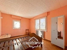 Maison néo-bretonne 8 pièces – 140 m² habitables – Terrain clos 1019 m² – Garage – Hangar camping-car – Saint-Gonnery