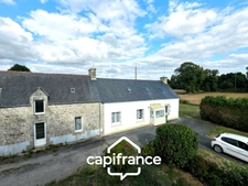 Maison à vendre proche Pontivy – 85 m² – 2 chambres – terrain 807 m² – garage – fort potentiel