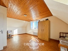 Maison néo-bretonne 8 pièces – 140 m² habitables – Terrain clos 1019 m² – Garage – Hangar camping-car – Saint-Gonnery