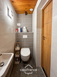 À vendre – Charmante maison rénovée de 87 m² au cœur de la campagne verdoyante de Lanvénégen, à deux pas du Faouët