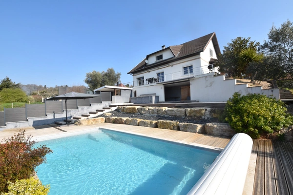 Maison à vendre 7 pièces SAINT CHEF (38)