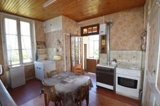 Dpt Nièvre (58), à vendre CERCY LA TOUR appartement T3   
