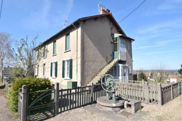 Dpt Nièvre (58), à vendre CERCY LA TOUR appartement T3   