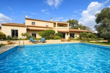 Mediterranean Architect Villa with Pool and 2,159 m² Garden – Close to Narbonne Centre