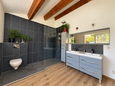 NARBONNE — MAISON D’ARCHITECTE CONTEMPORAINE, UN AIR DE CALIFORNIE DANS LE SUD DE LA FRANCE