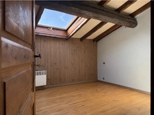 Maison à NÉVIAN — MAISONNETTE EN DUPLEX 163 M², 4 À 5 CHAMBRES, COUR ET GRANDE TERRASSE