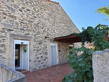 Maison à NÉVIAN — MAISONNETTE EN DUPLEX 163 M², 4 À 5 CHAMBRES, COUR ET GRANDE TERRASSE