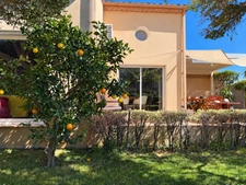VILLA D'ARCHITECTE DE PLAIN-PIED AVEC JARDIN MÉDITERRANÉEN