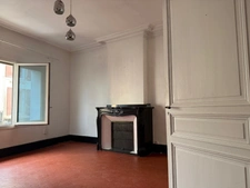 Character Property with Private Courtyard in the Heart of Lézignan-Corbières – 217 m² of Living Space