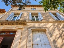 ANCIENNE PROPRIÉTÉ VITICOLE AVEC MAISON DE MAÎTRE, REMISE, CHAIS ET DÉPENDANCES