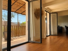 House 2 minutes from the beach in Saint-Pierre-la-Mer – pool, sea views and independent two-bedroom accommodation
