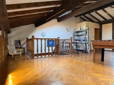 Maison à NÉVIAN — MAISONNETTE EN DUPLEX 163 M², 4 À 5 CHAMBRES, COUR ET GRANDE TERRASSE