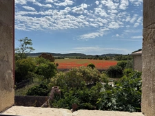 Maison de caractère + bâtiment en pierre 232 m² – accès grands véhicules – 77 m² aménageables