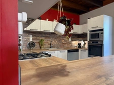 Maison à NÉVIAN — MAISONNETTE EN DUPLEX 163 M², 4 À 5 CHAMBRES, COUR ET GRANDE TERRASSE