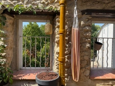 Maison de village en pierre rénovée avec terrasse tropézienne à Argeliers – 173 m²